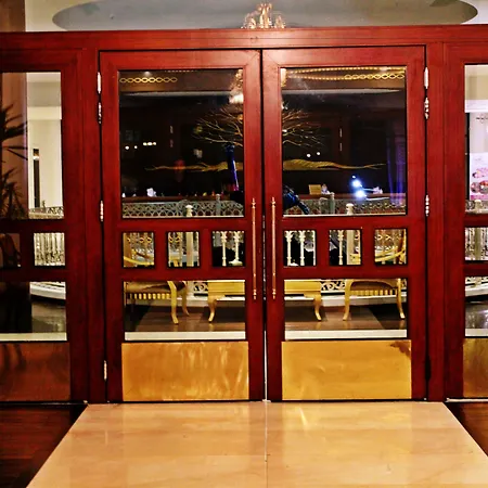 Sabiha Gokcen Airport מלון